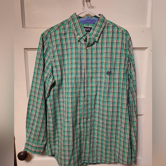 CHAPS button up shirt - Picture 2 of 2